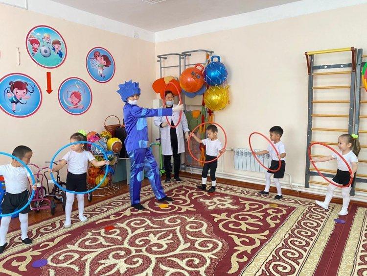 Ашық ұйымдастырылған оқу қызметі "Орманға саяхат" Дене тәрбиесі